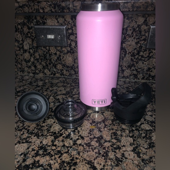 YETI 46oz limited edition color Power Pink Chug Rambler with extra Straw Lid - Picture 5 of 15